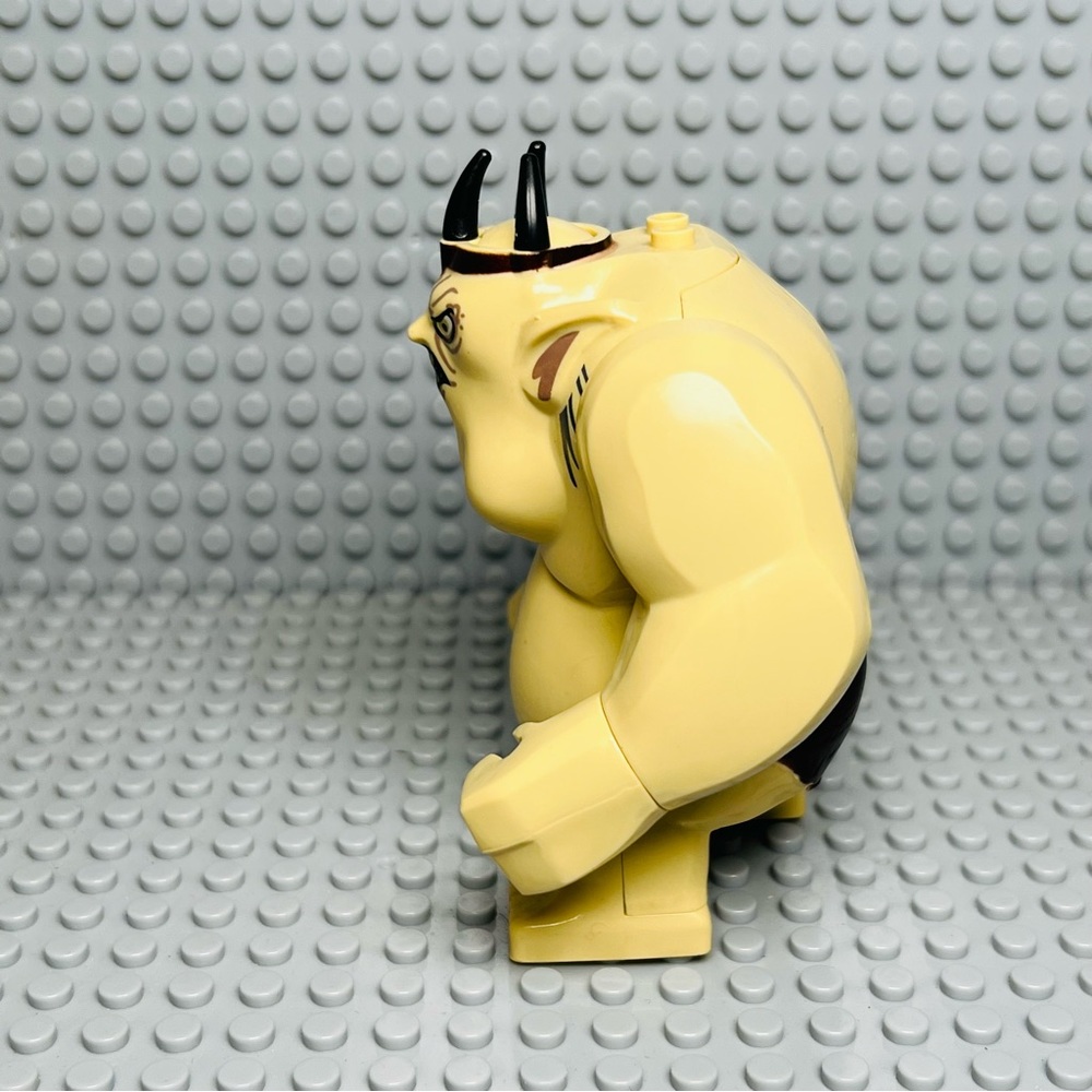 Great Goblin Lord of the Rings Custom Minifigure - Picture 3 of 3